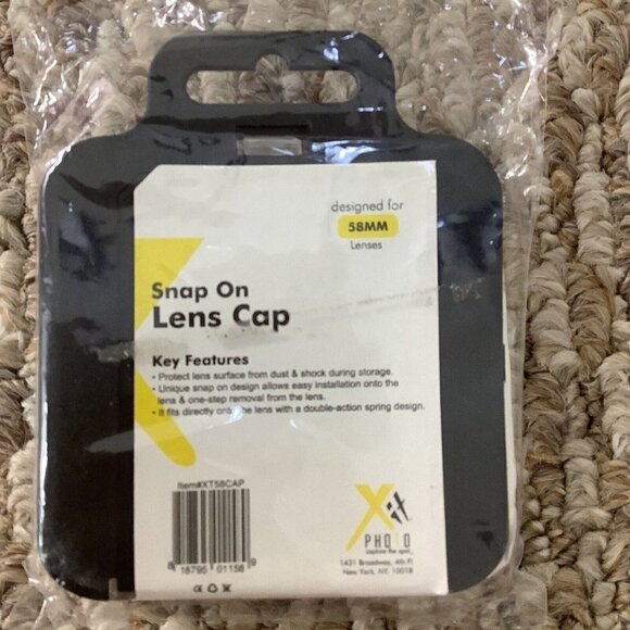 Xit XT58CAP 58mm Snap-On Lens Cap - Picture 2 of 2